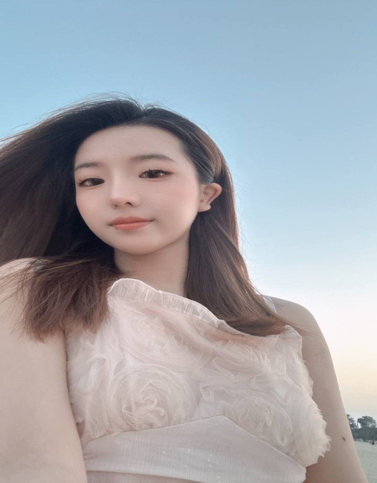 妻子初次接受三人行小说,免费在线观看高清